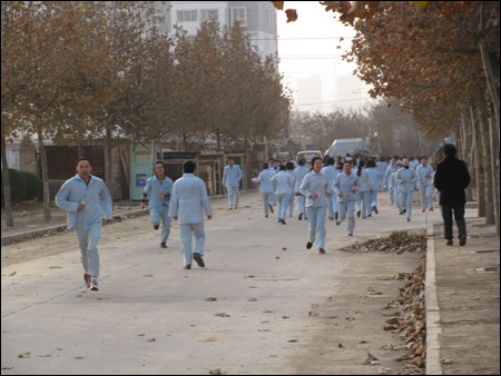 西安中医脑病医院康复科举行长跑庆祝圣诞节