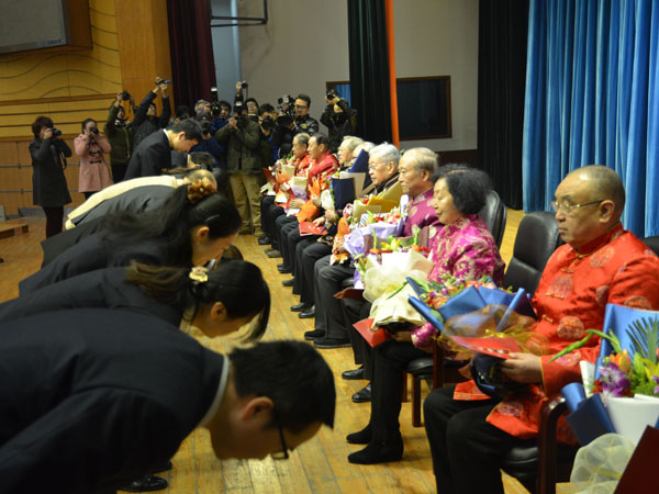 我院参加学习宣传国医大师事迹暨名中医座谈会