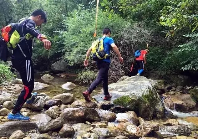 【奔跑吧兄弟】我院青年职工完赛第二届秦岭50公里超级越野跑