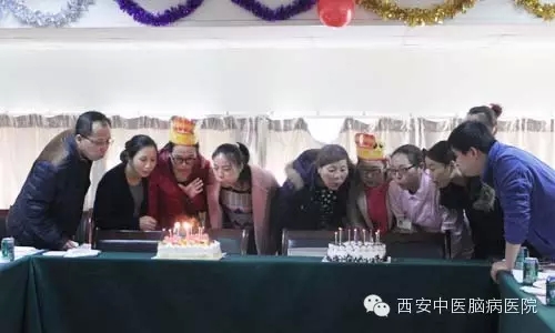 医院关怀感动你我，集体生日凝心聚力