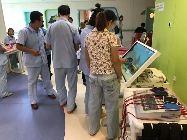 西安中医脑病医院物理治疗师“为健康而动”